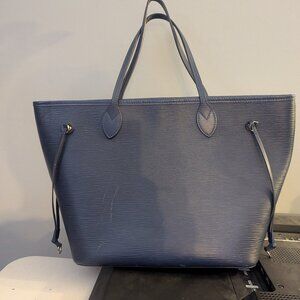Louis Vuitton Neverfull MM in Blue Epi leather